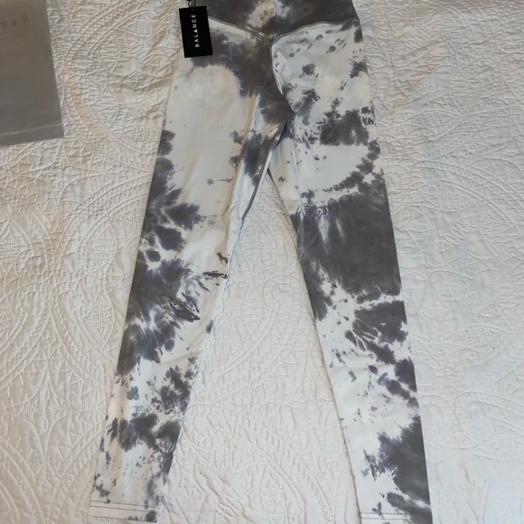 COPY - Balance Athletica Cloud Pant- Cyclone. Size M. - Picture 2 of 4